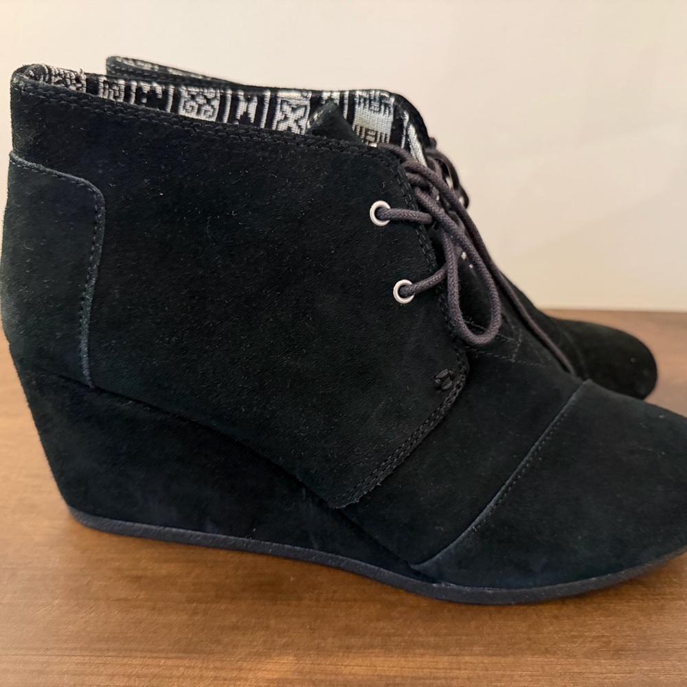 New Toms Black Wedge Ankle Boots sz 12